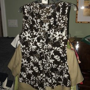 ⛱ LIZ sleeveless top ⛱ EUC